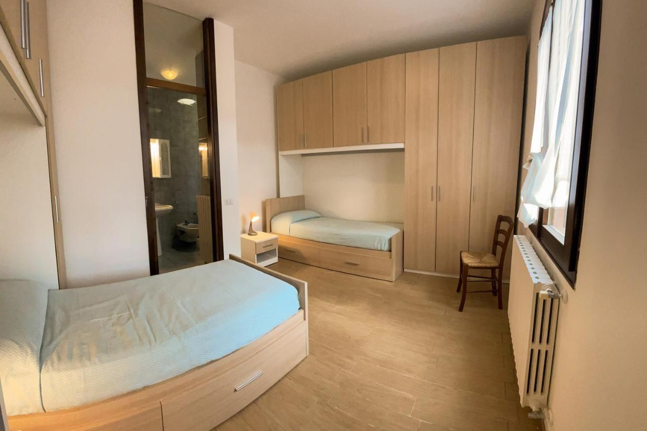 Villa Ambra B&B Siviglia Вермеззо Экстерьер фото